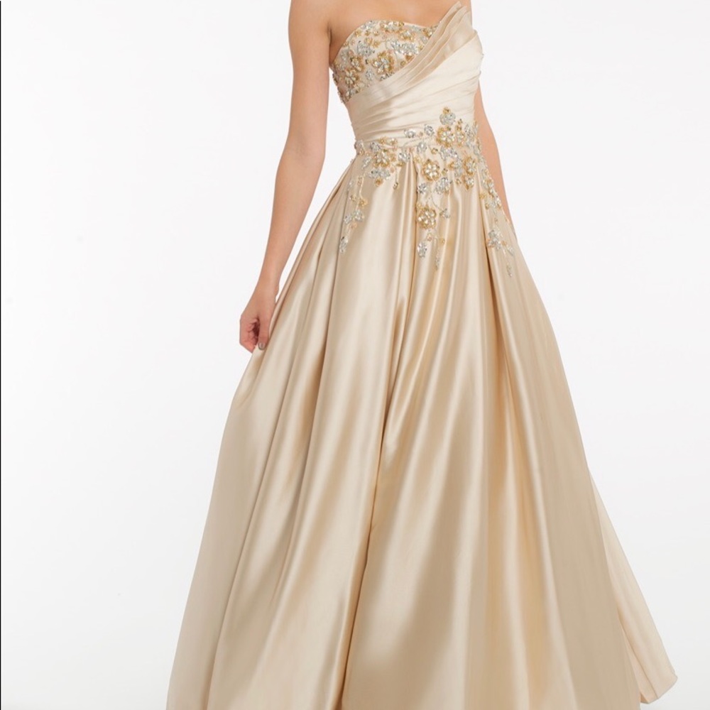 Size 8 Prom/formal dress